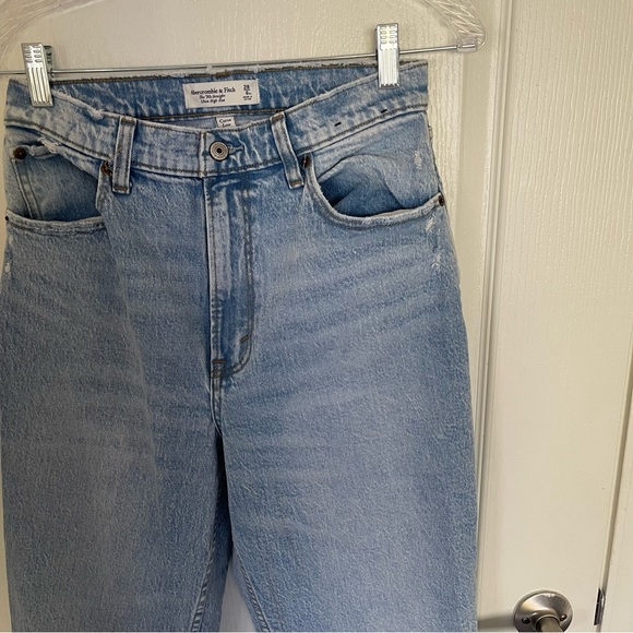 abercrombie & fitch curve love ultra high rise 90s straight jean - extra long - Picture 3 of 4